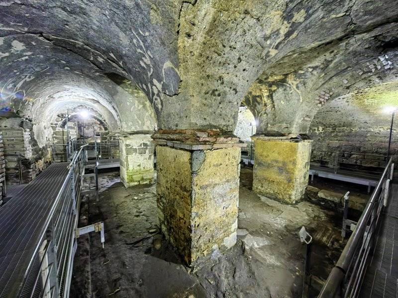 Terme Achilliane, podziemne termy rzymskie z IV-V wieku, w Katanii, pod Piazza del Duomo.